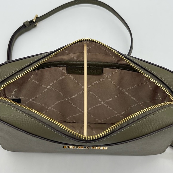 Michael Kors Large EW Crossbody Bag - Picture 6 of 9